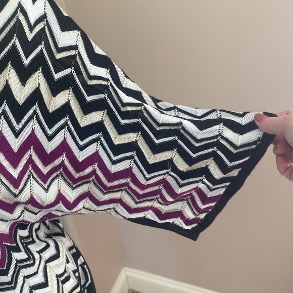 EUC White House Black Market Sweater (size Small) - Picture 5 of 9